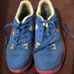 Nike gym shoes